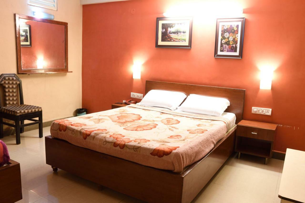 Hotel Ganesh Palace Mysore Buitenkant foto
